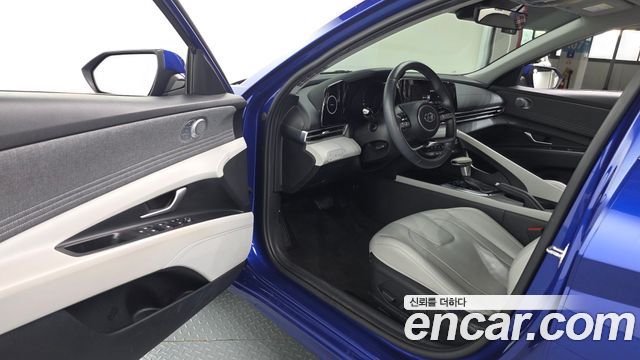 Hyundai AVANTE 2023 — photo 13