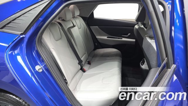 Hyundai AVANTE 2023 — photo 17