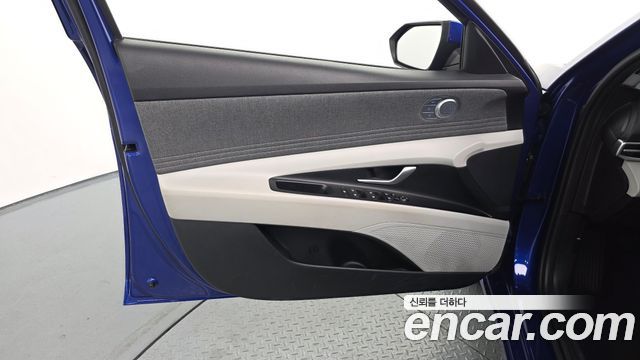 Hyundai AVANTE 2023 — photo 14