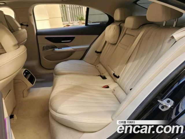 Mercedes-Benz E-Class 2024 — photo 3