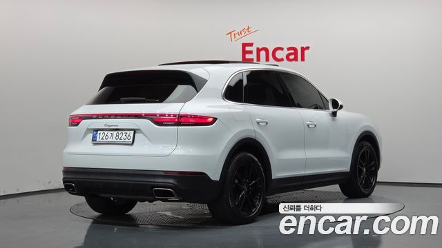 Porsche Cayenne 2019 — photo 2