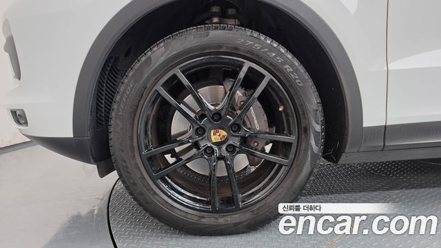Porsche Cayenne 2019 — photo 5