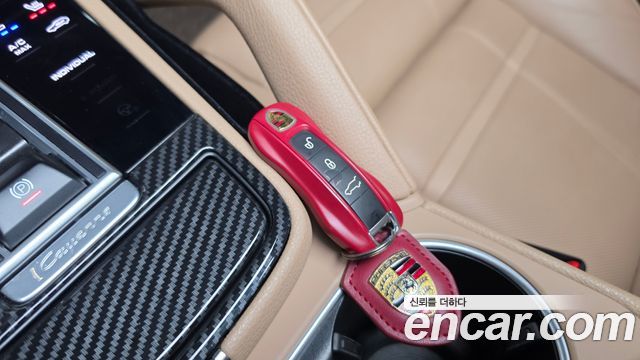 Porsche Cayenne 2019 — photo 15