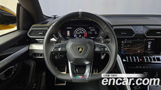Lamborghini Urus 2020 — photo 19