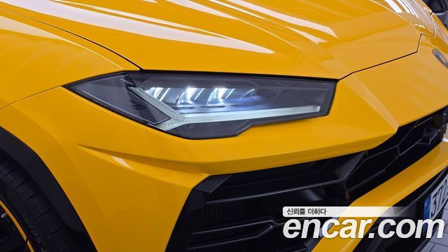Lamborghini Urus 2020 — photo 8