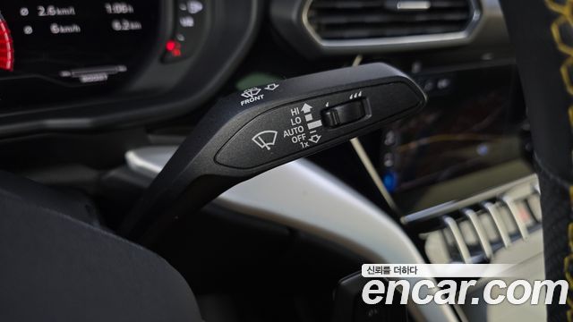 Lamborghini Urus 2020 — photo 29