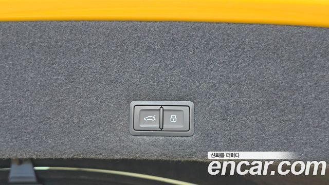 Lamborghini Urus 2020 — photo 34