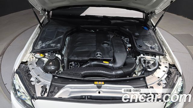 Mercedes-Benz C-Class 2023 — photo 6
