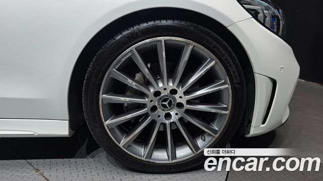 Mercedes-Benz C-Class 2023 — photo 7