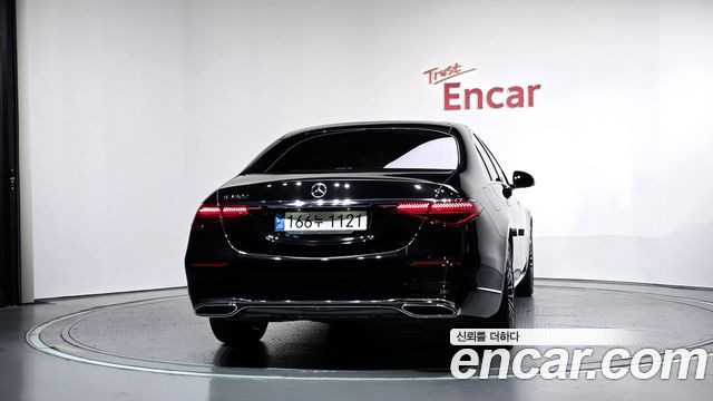 Mercedes-Benz S-Class 2023 — photo 4