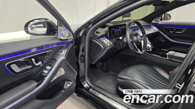 Mercedes-Benz S-Class 2023 — photo 13