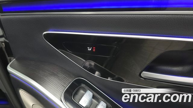 Mercedes-Benz S-Class 2023 — photo 24
