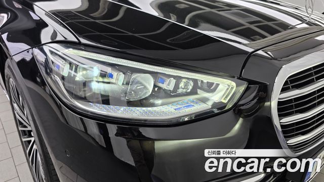 Mercedes-Benz S-Class 2023 — photo 8