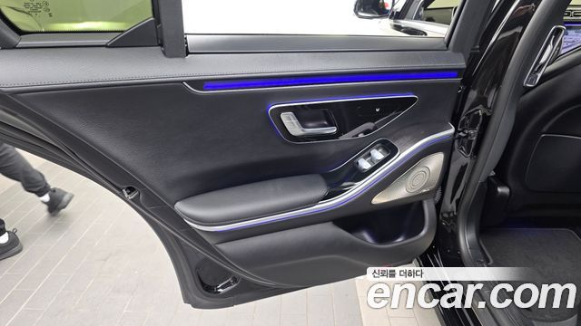 Mercedes-Benz S-Class 2023 — photo 15