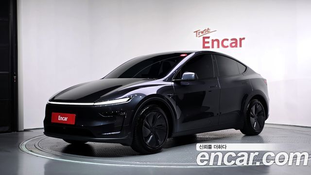 Tesla Model Y 2026 — photo 1