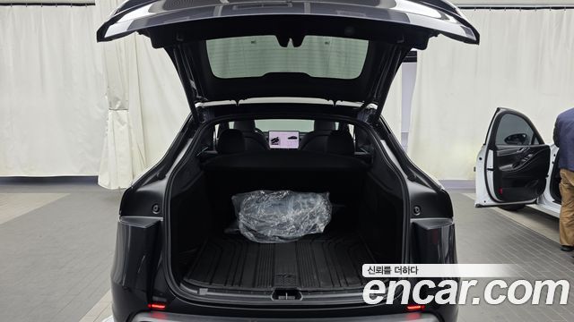 Tesla Model Y 2026 — photo 26
