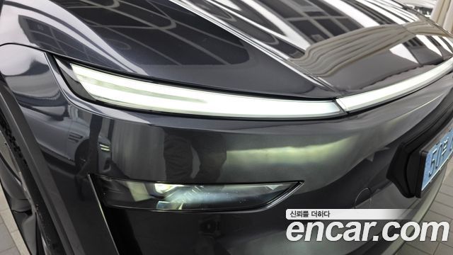 Tesla Model Y 2026 — photo 8