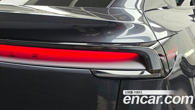 Tesla Model Y 2026 — photo 9