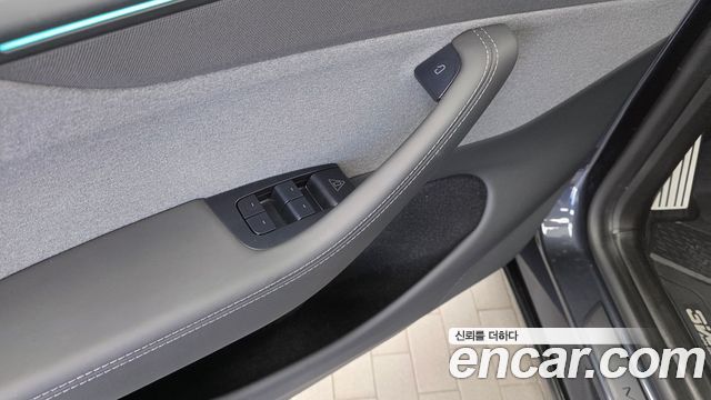 Tesla Model Y 2026 — photo 27