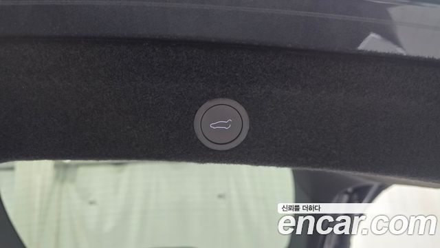 Tesla Model Y 2026 — photo 29