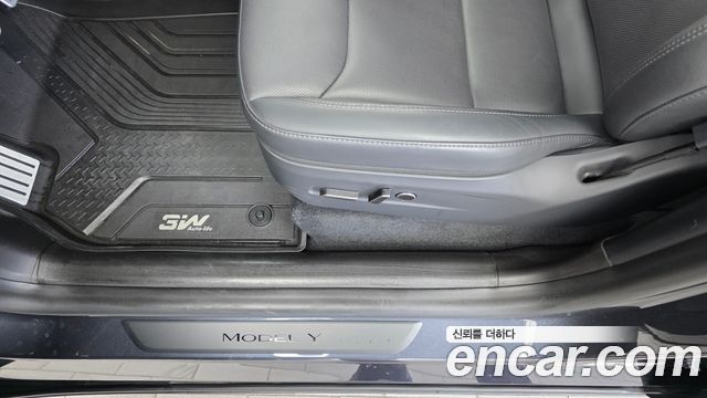 Tesla Model Y 2026 — photo 31