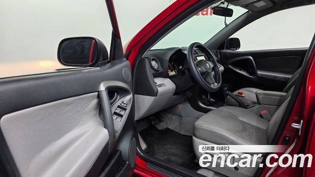 Toyota RAV4 2012 — photo 10