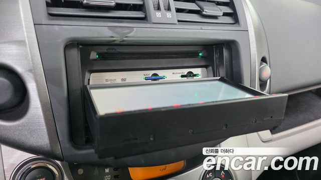 Toyota RAV4 2012 — photo 14