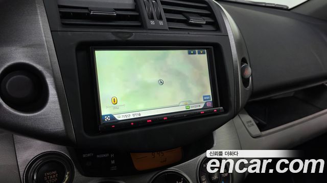 Toyota RAV4 2012 — photo 15