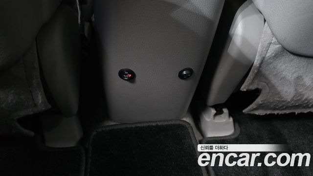 Toyota RAV4 2012 — photo 19