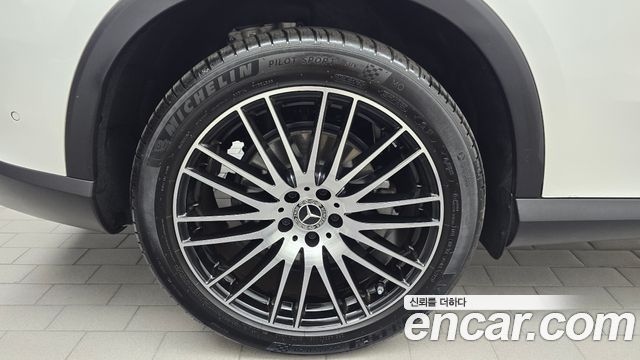 Mercedes-Benz GLC-Class 2026 — photo 5