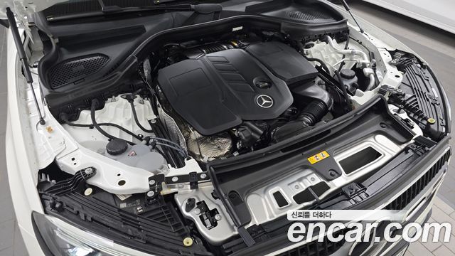 Mercedes-Benz GLC-Class 2026 — photo 6