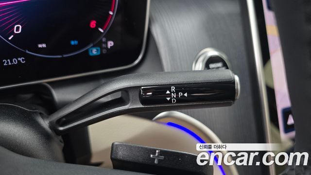 Mercedes-Benz GLC-Class 2026 — photo 12