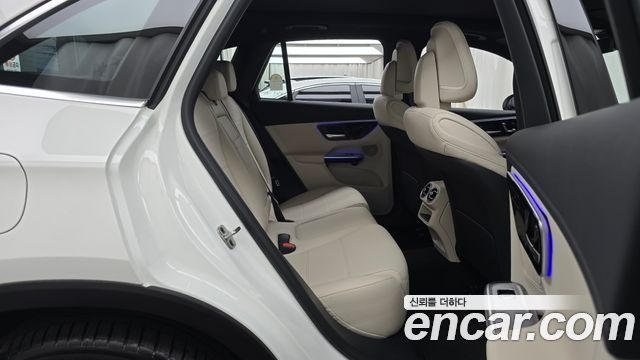 Mercedes-Benz GLC-Class 2026 — photo 17