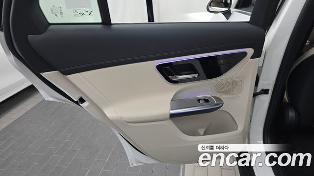 Mercedes-Benz GLC-Class 2026 — photo 15