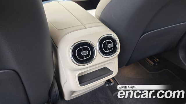 Mercedes-Benz GLC-Class 2026 — photo 31
