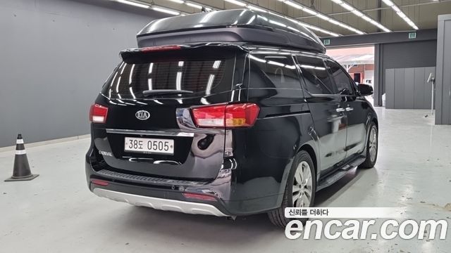 Kia Canival 2016 — photo 2