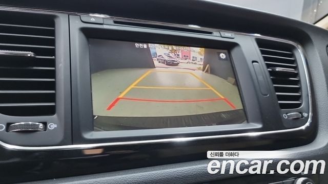 Kia Canival 2016 — photo 11