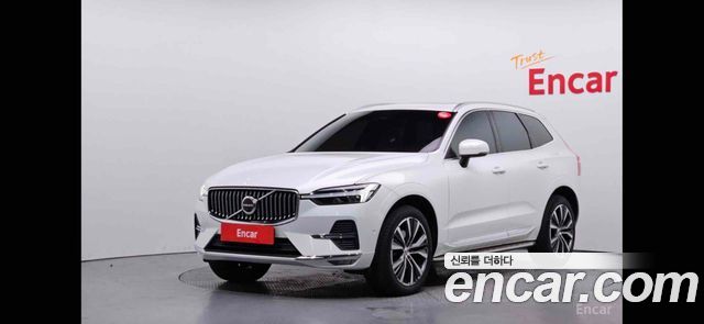 Volvo XC60 2022 — photo 1