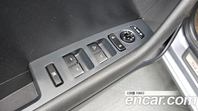 Hyundai Sonata 2016 — photo 19
