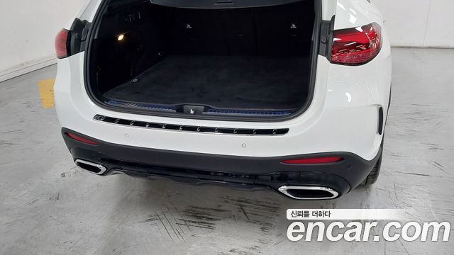 Mercedes-Benz GLC-Class 2026 — photo 4