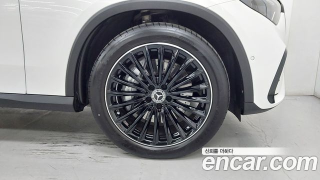 Mercedes-Benz GLC-Class 2026 — photo 5