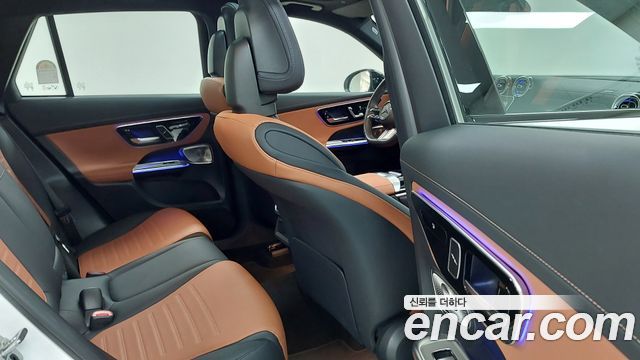 Mercedes-Benz GLC-Class 2026 — photo 13