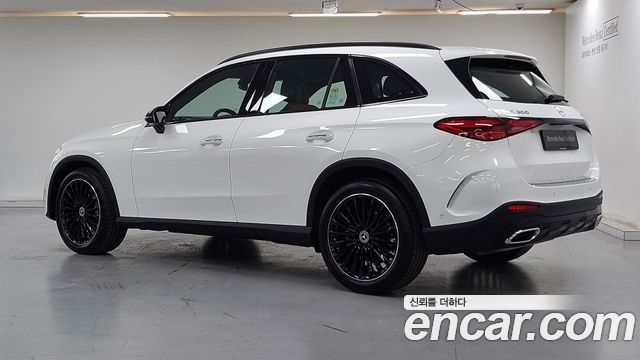 Mercedes-Benz GLC-Class 2026 — photo 16