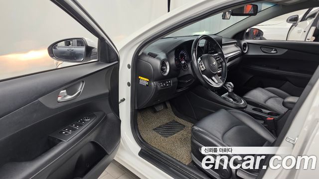 Kia K3 2021 — photo 10