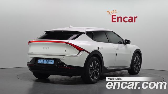 Kia EV6 2023 — photo 2