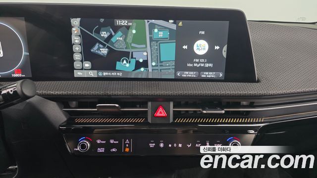 Kia EV6 2023 — photo 12