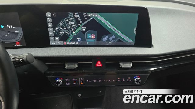 Kia EV6 2023 — photo 19