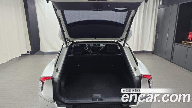 Kia EV6 2023 — photo 28