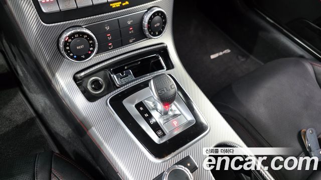 Mercedes-Benz SLC-Class 2018 — photo 12