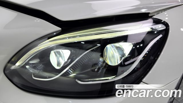 Mercedes-Benz SLC-Class 2018 — photo 8